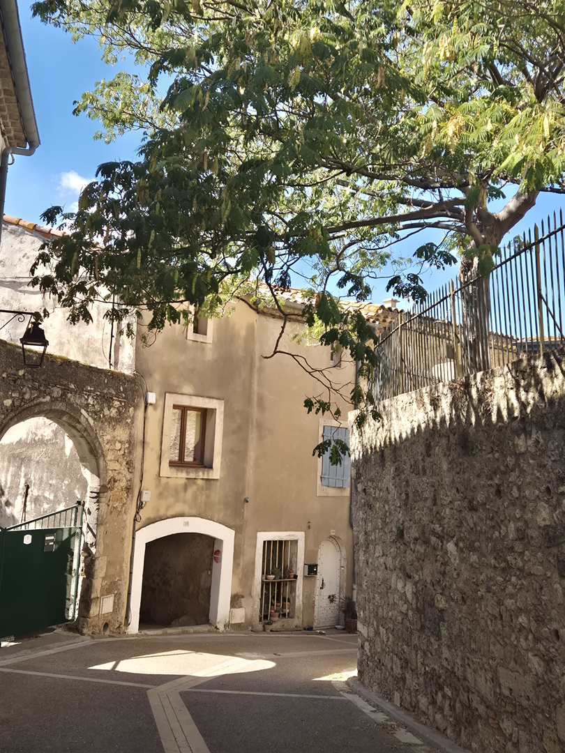 PUI135000EA-2d7714 3-bedroom Apartment In Puissalicon, France (75 M²)