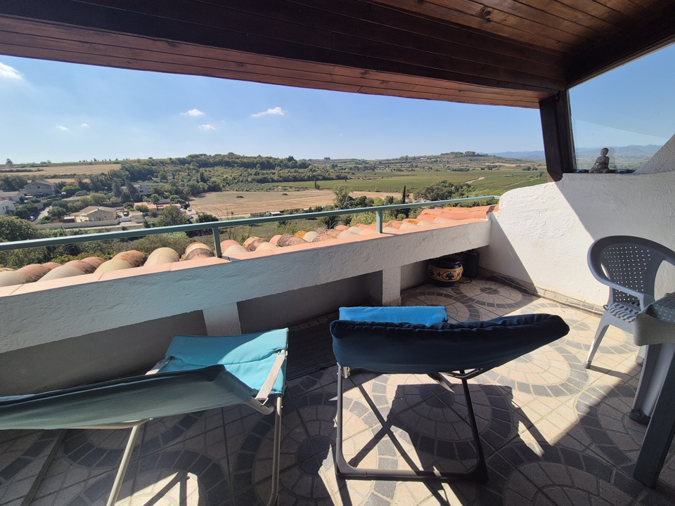 3-bedroom Apartment In Puissalicon, France (75 M²)