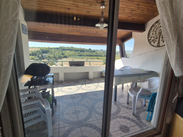 3-bedroom Apartment In Puissalicon, France (75 M²)