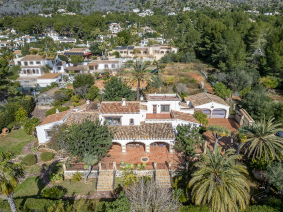 7-bedroom Villa In Jávea, Spain (622 M²)