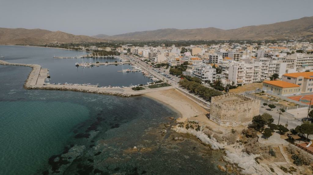 7-bedroom Maisonette In Karistos, Greece (236 M²)