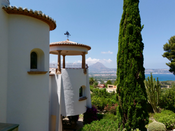 4-bedroom Villa In Jávea, Spain (436 M²)