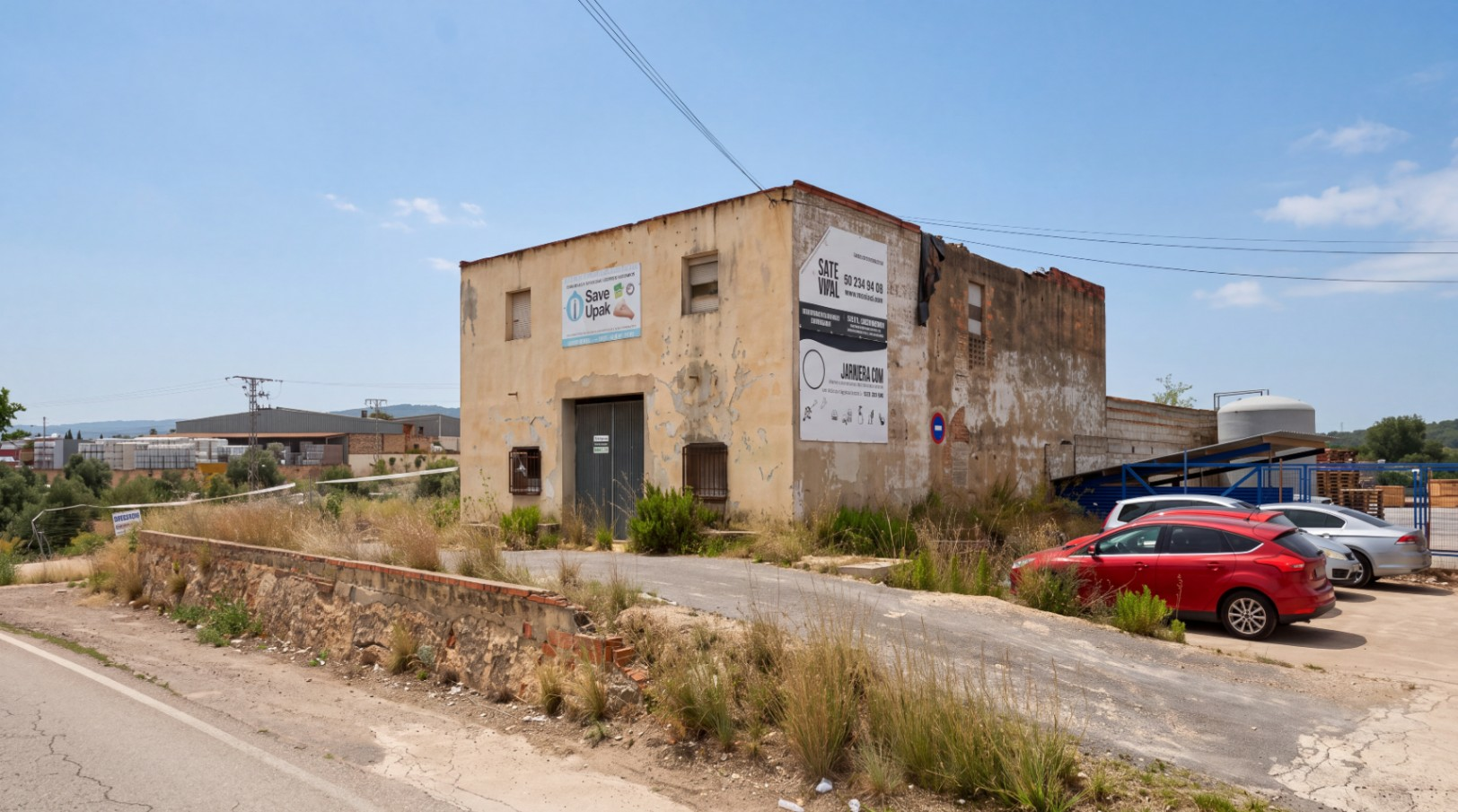 Industrial Building In Canals (402 M²)