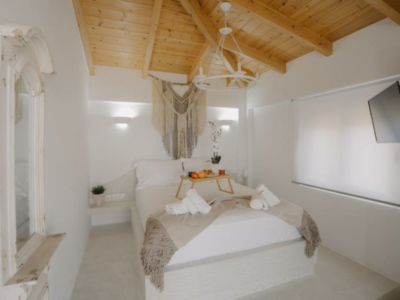 7-bedroom Maisonette In Karistos, Greece (236 M²)