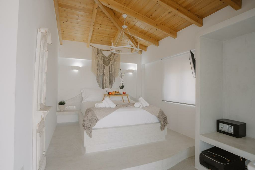 7-bedroom Maisonette In Karistos, Greece (236 M²)