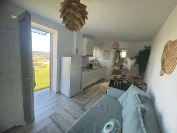 7-bedroom Maisonette In Karistos, Greece (236 M²)