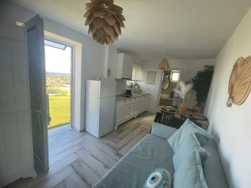 7-bedroom Maisonette In Karistos, Greece (236 M²)