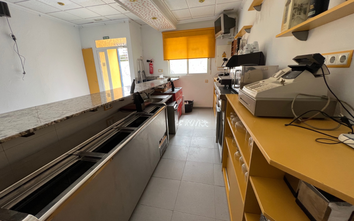 Commercial In Macisvenda, Spain (80 M²)