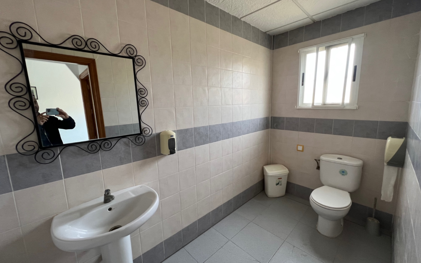 Commercial In Macisvenda, Spain (80 M²)