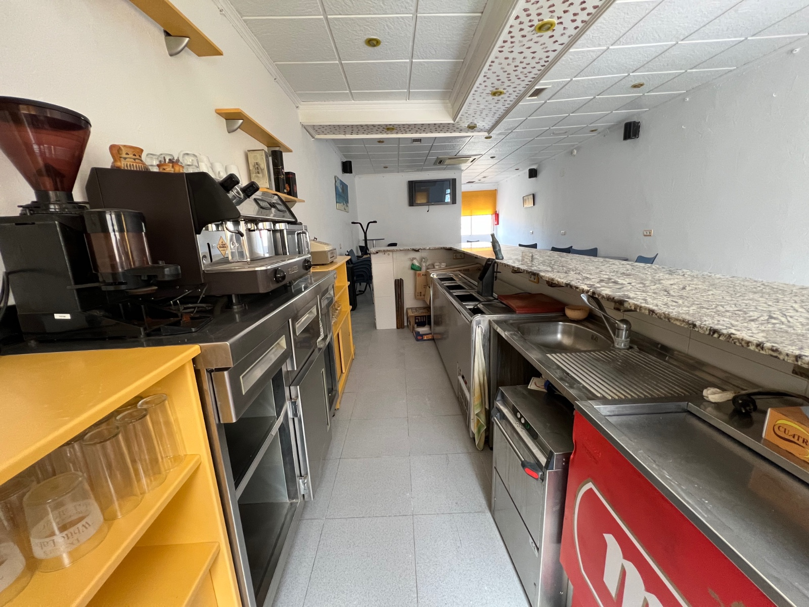 Commercial In Macisvenda, Spain (80 M²)