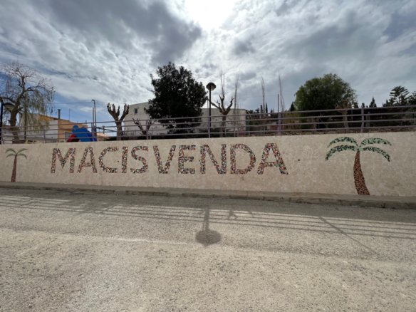 Commercial In Macisvenda, Spain (80 M²)