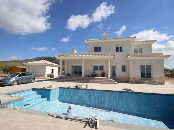 4-bedroom Detached Villa In Pinoso, Spain (220 M²)