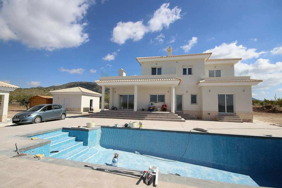 4-bedroom Detached Villa In Pinoso, Spain (220 M²)