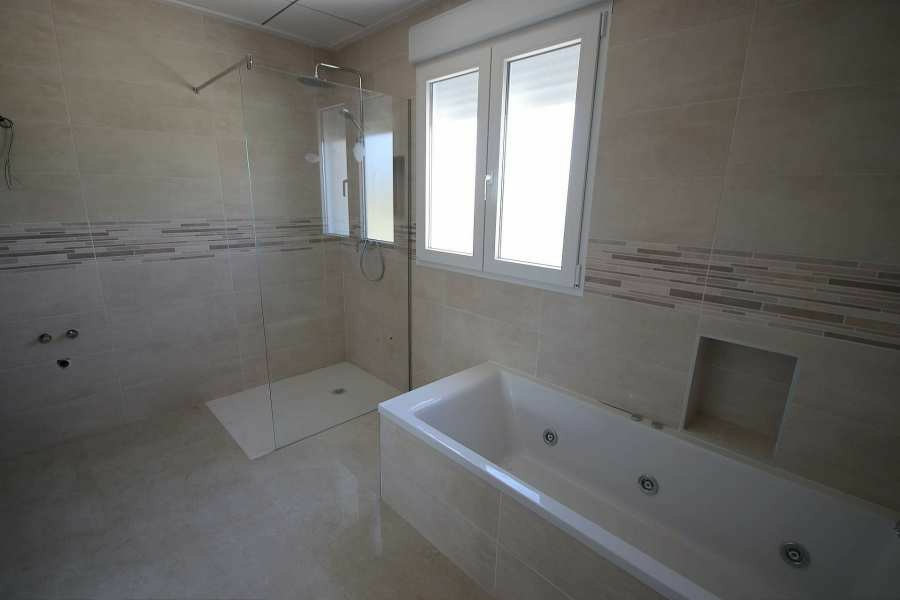 4-bedroom Detached Villa In Pinoso, Spain (220 M²)