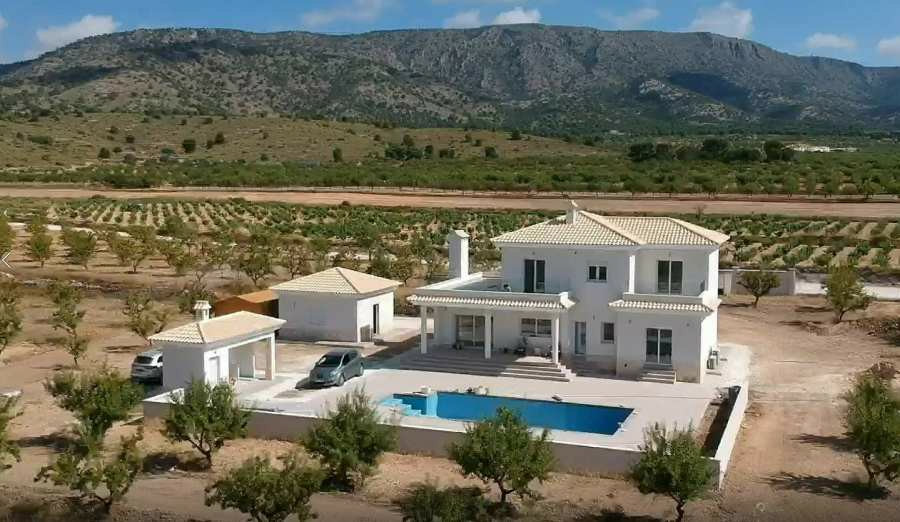 4-bedroom Detached Villa In Pinoso, Spain (220 M²)