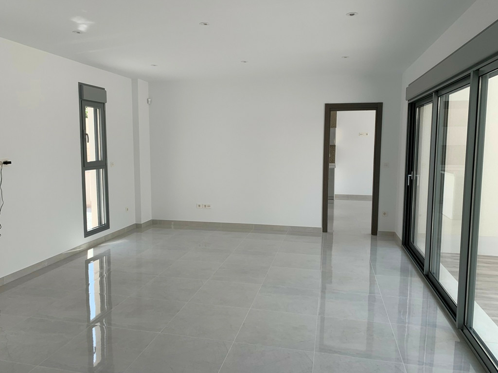 4-bedroom Detached Villa In Pinoso, Spain (165 M²)