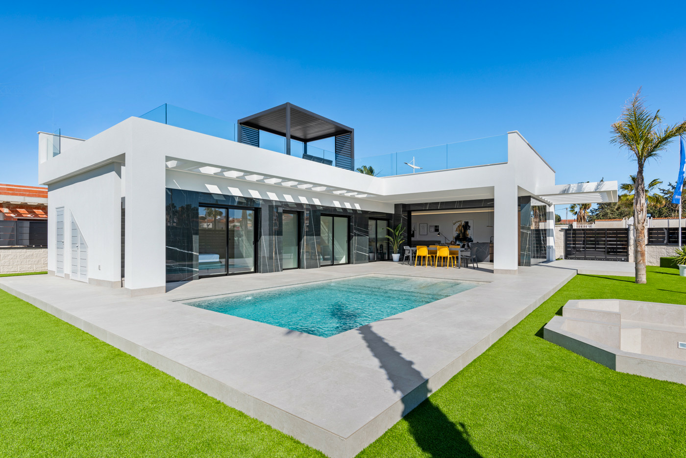 3-bedroom Detached Villa In La Finca Golf, Spain (129 M²)