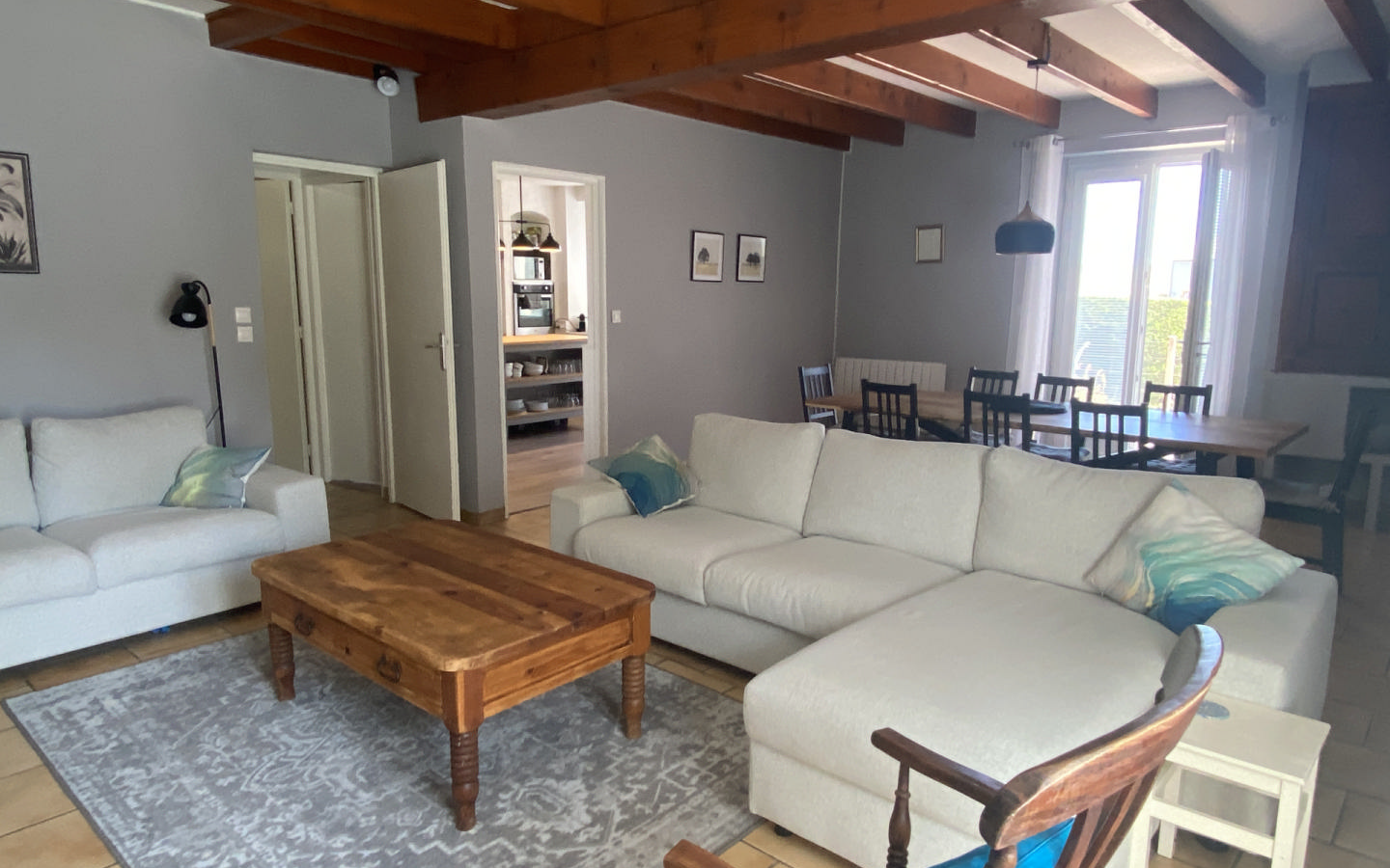 3-bedroom House In Saint-romain, France (130 M²)