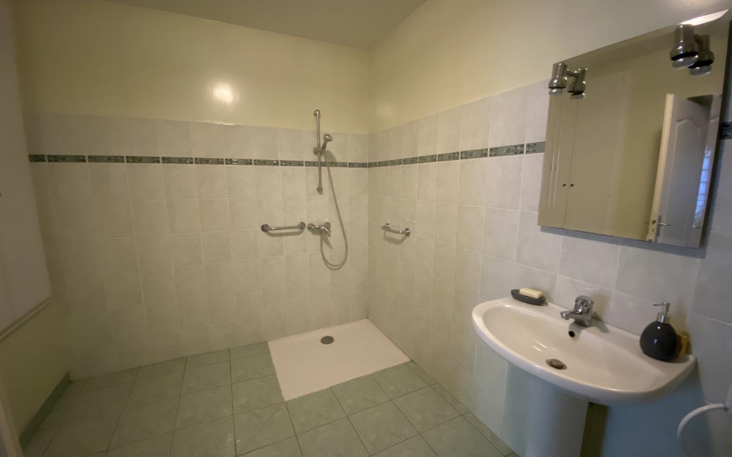 3-bedroom Village House In Rioux-martin, France (147 M²)