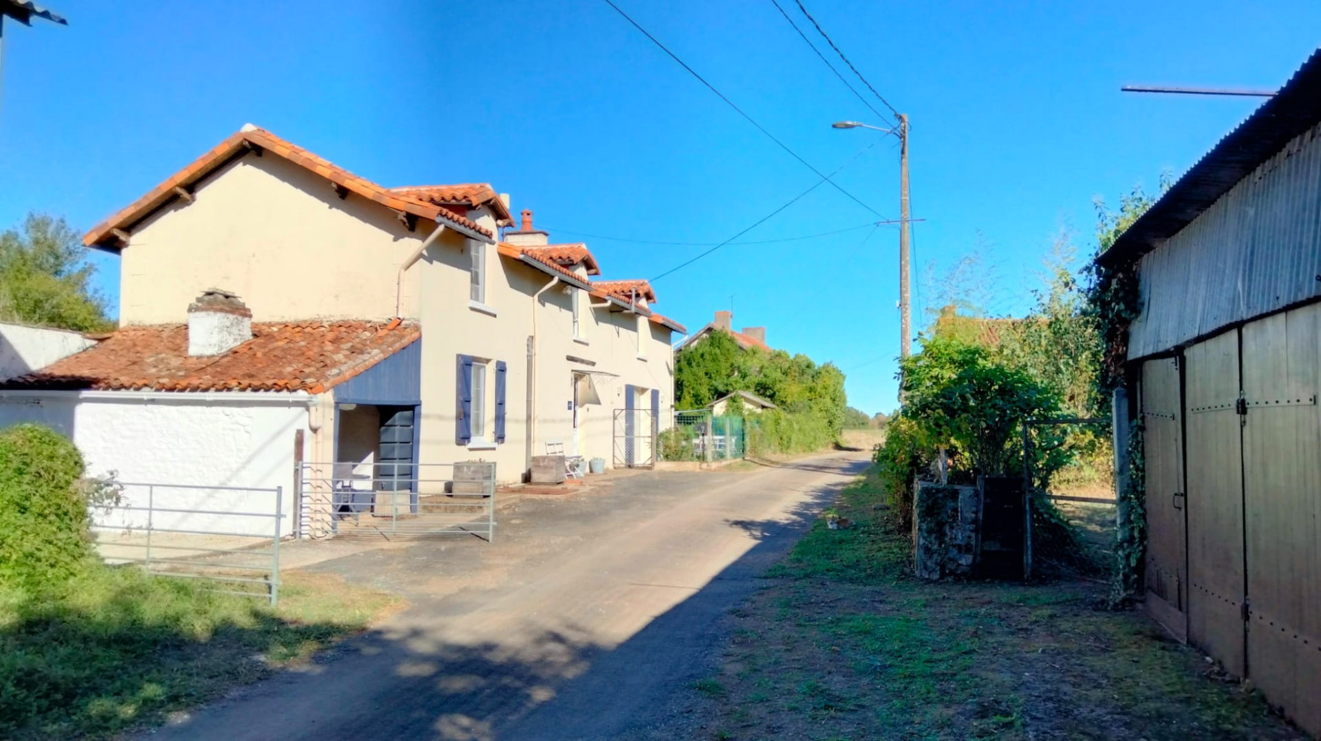 4-bedroom Country House In Usson-du-poitou, France (171 M²)
