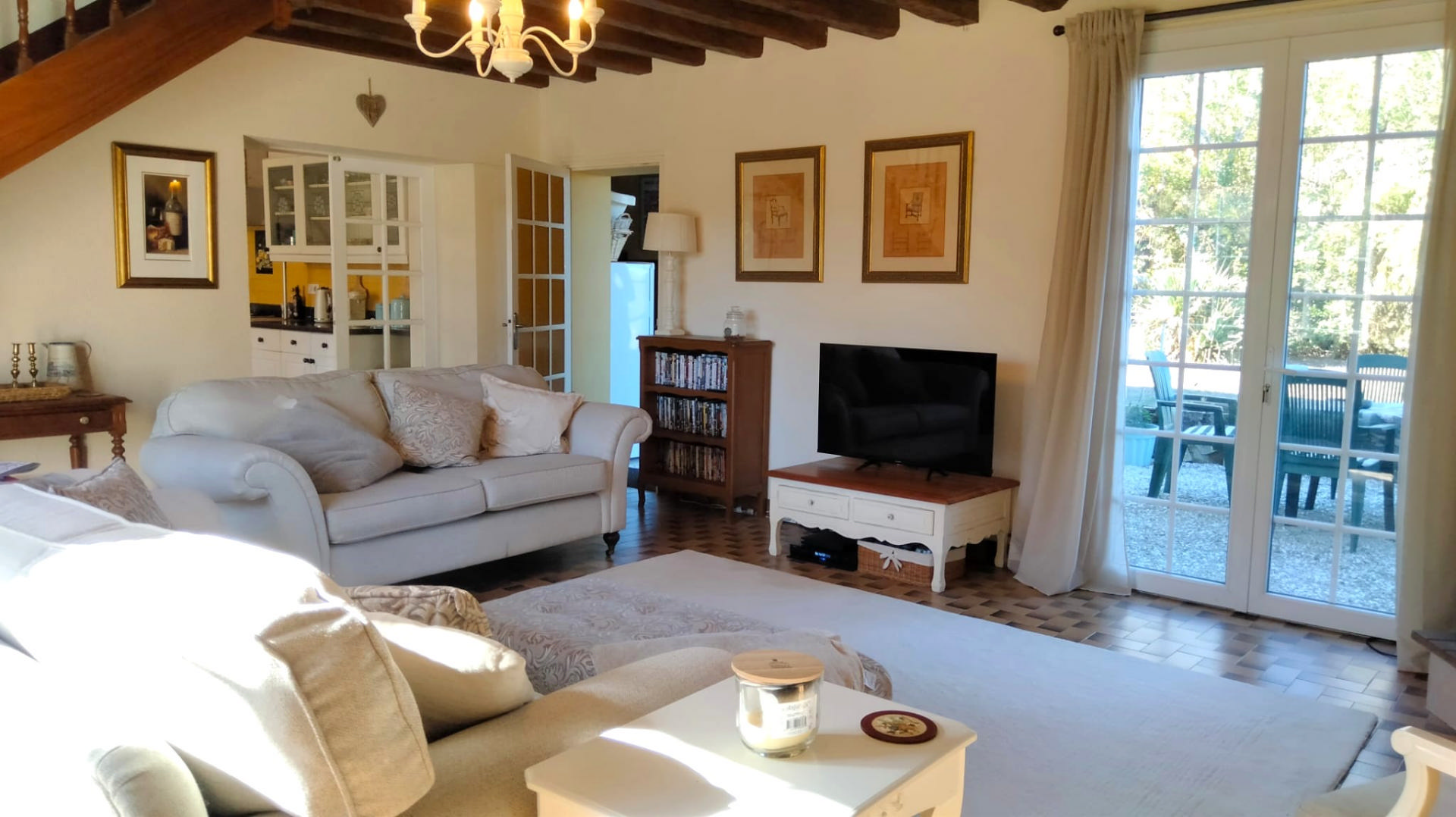 4-bedroom Country House In Usson-du-poitou, France (171 M²)