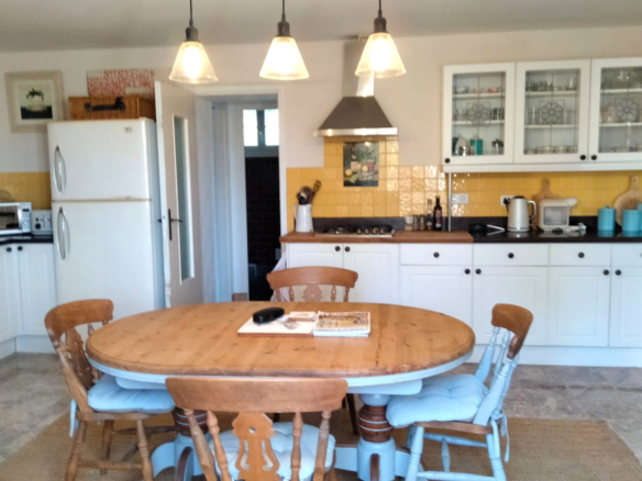 4-bedroom Country House In Usson-du-poitou, France (171 M²)