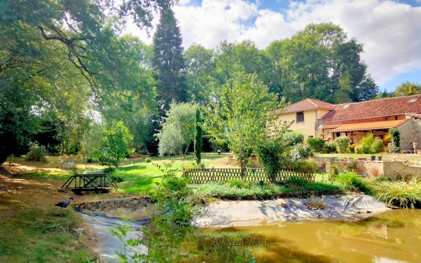 3-bedroom Country House In Roumazieres-loubert, France (170 M²)
