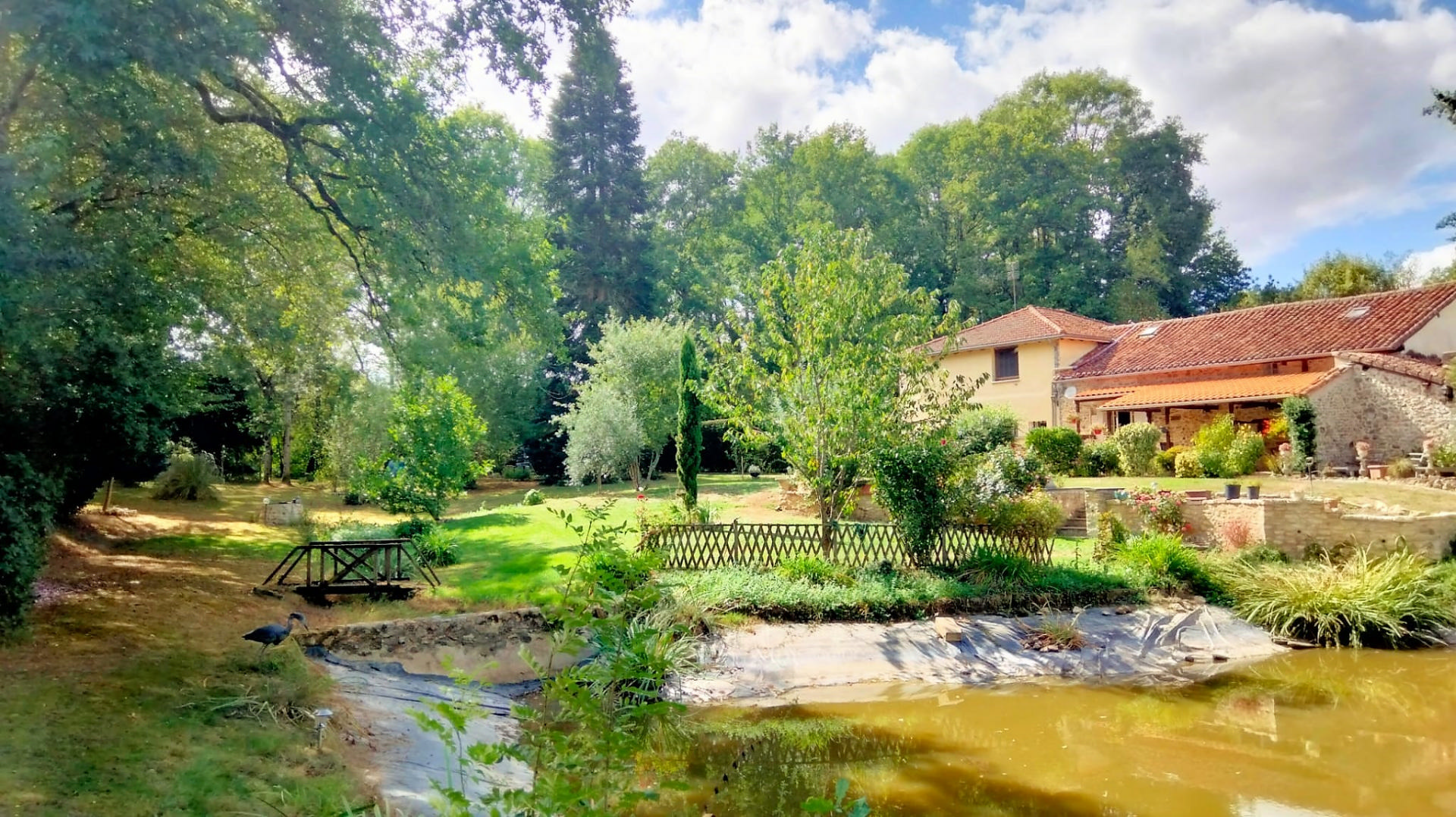 property_image_1e022w8qbd_20260920122012-63b2c4 3-bedroom Country House In Roumazieres-loubert, France (170 M²)
