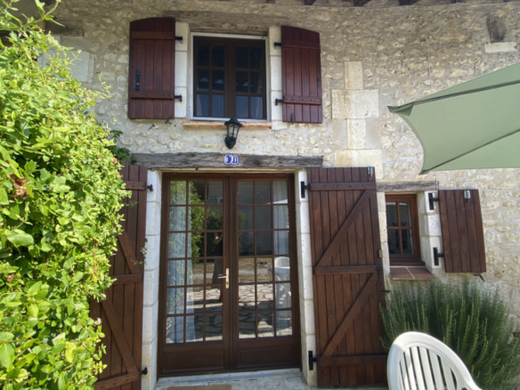2-bedroom Country House In Pillac, France (60 M²)