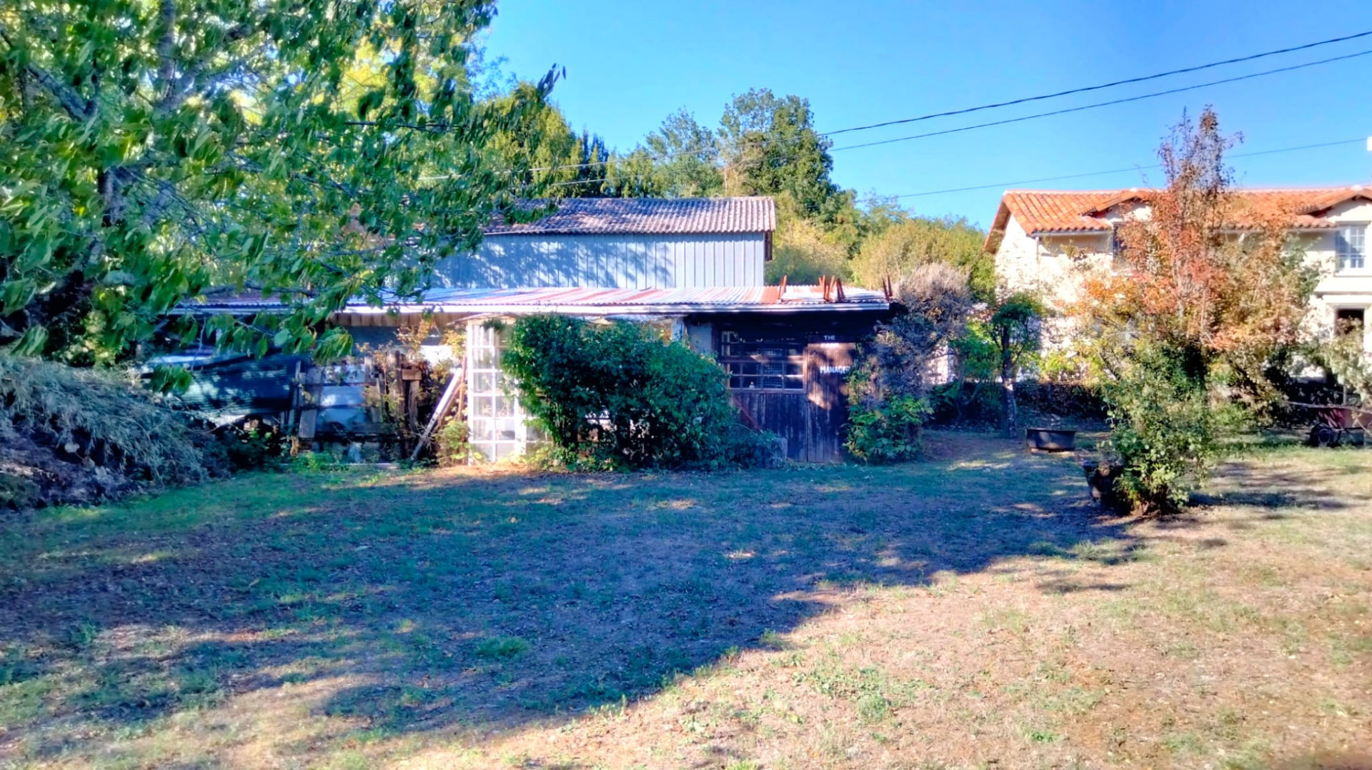 4-bedroom Country House In Usson-du-poitou, France (171 M²)