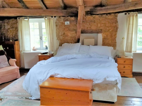 3-bedroom Country House In Roumazieres-loubert, France (170 M²)
