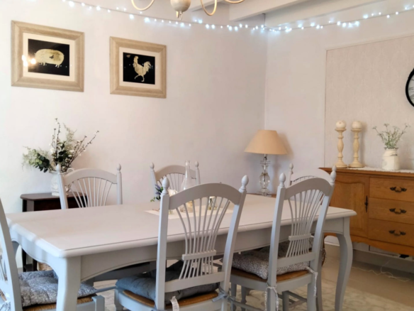 4-bedroom Country House In Usson-du-poitou, France (171 M²)