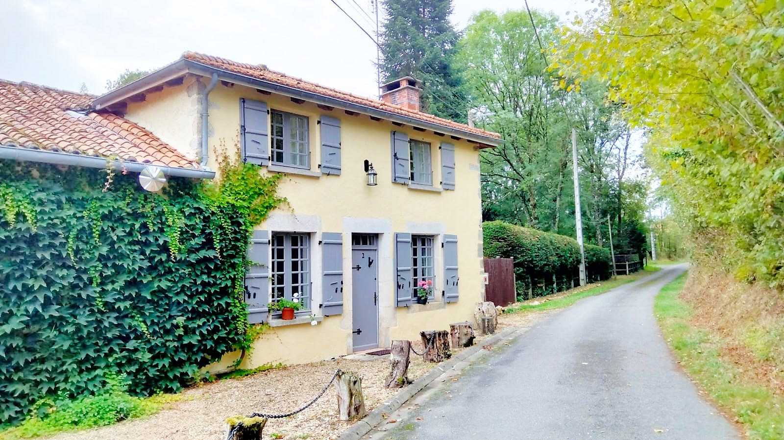 property_image_1ndslw8cju_20260920122036-c427f8 3-bedroom Country House In Roumazieres-loubert, France (170 M²)