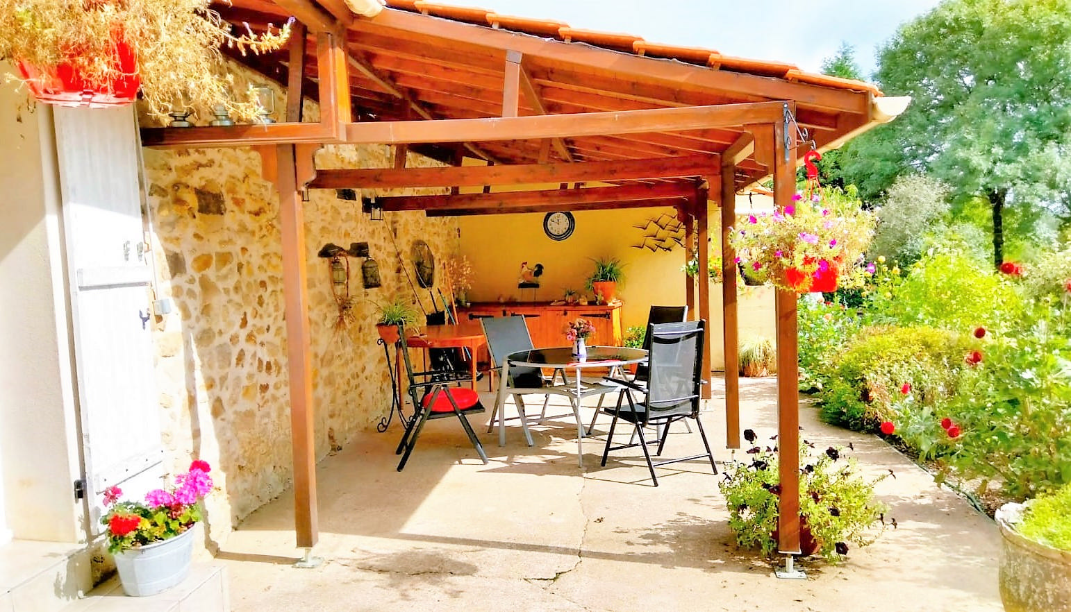 property_image_1o24sa7hlv_20260920122042-a77ae0 3-bedroom Country House In Roumazieres-loubert, France (170 M²)