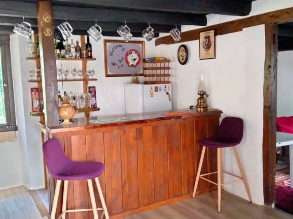 3-bedroom Country House In Roumazieres-loubert, France (170 M²)