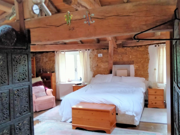 3-bedroom Country House In Roumazieres-loubert, France (170 M²)