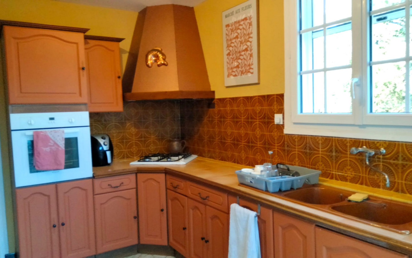 4-bedroom Country House In Usson-du-poitou, France (171 M²)