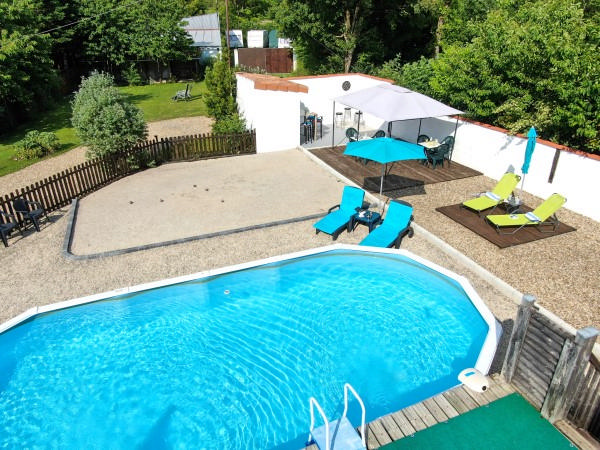 4-bedroom Country House In Messe, France (179 M²)