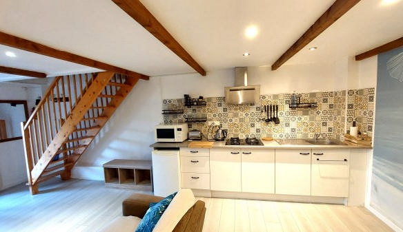 4-bedroom Country House In Messe, France (179 M²)