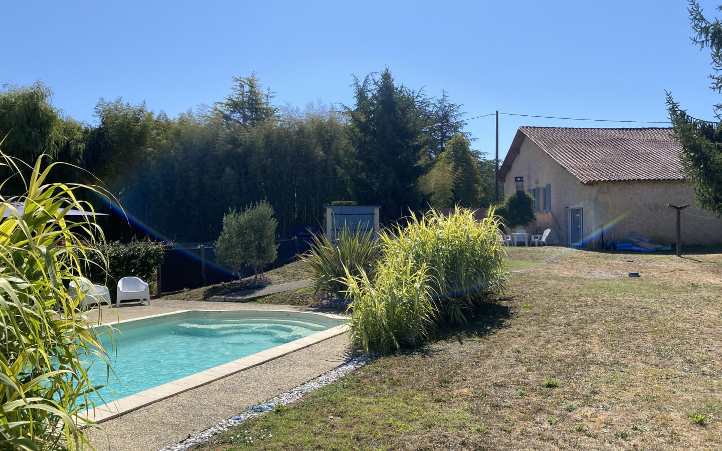 3-bedroom House In Saint-romain, France (130 M²)
