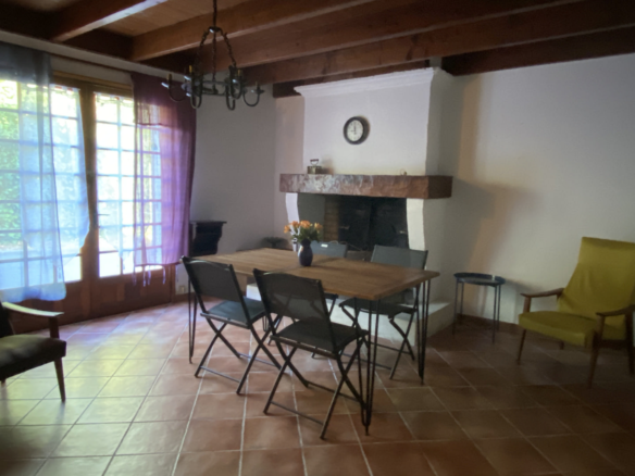 3-bedroom Village House In Rioux-martin, France (147 M²)