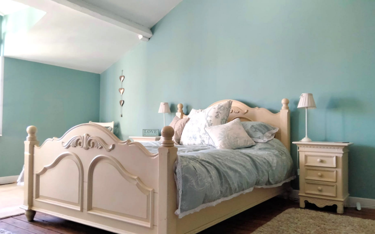 4-bedroom Country House In Usson-du-poitou, France (171 M²)