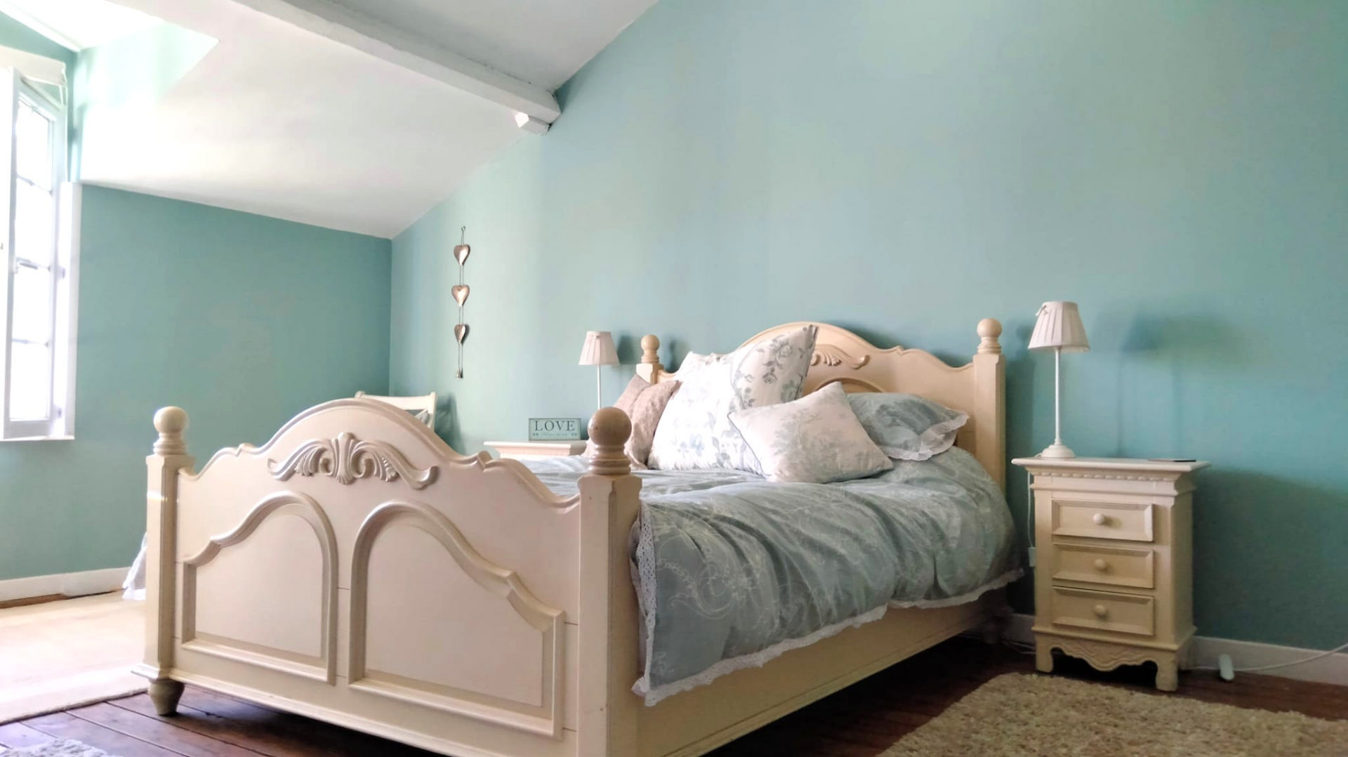 4-bedroom Country House In Usson-du-poitou, France (171 M²)