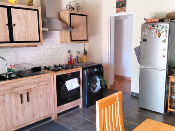 3-bedroom Country House In Roumazieres-loubert, France (170 M²)