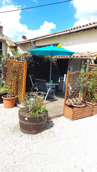 4-bedroom Country House In Messe, France (179 M²)