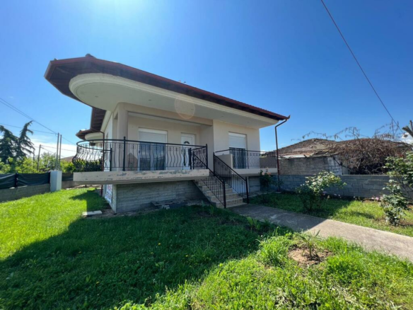 2-bedroom Detached House In Veroia, Greece (180 M²)
