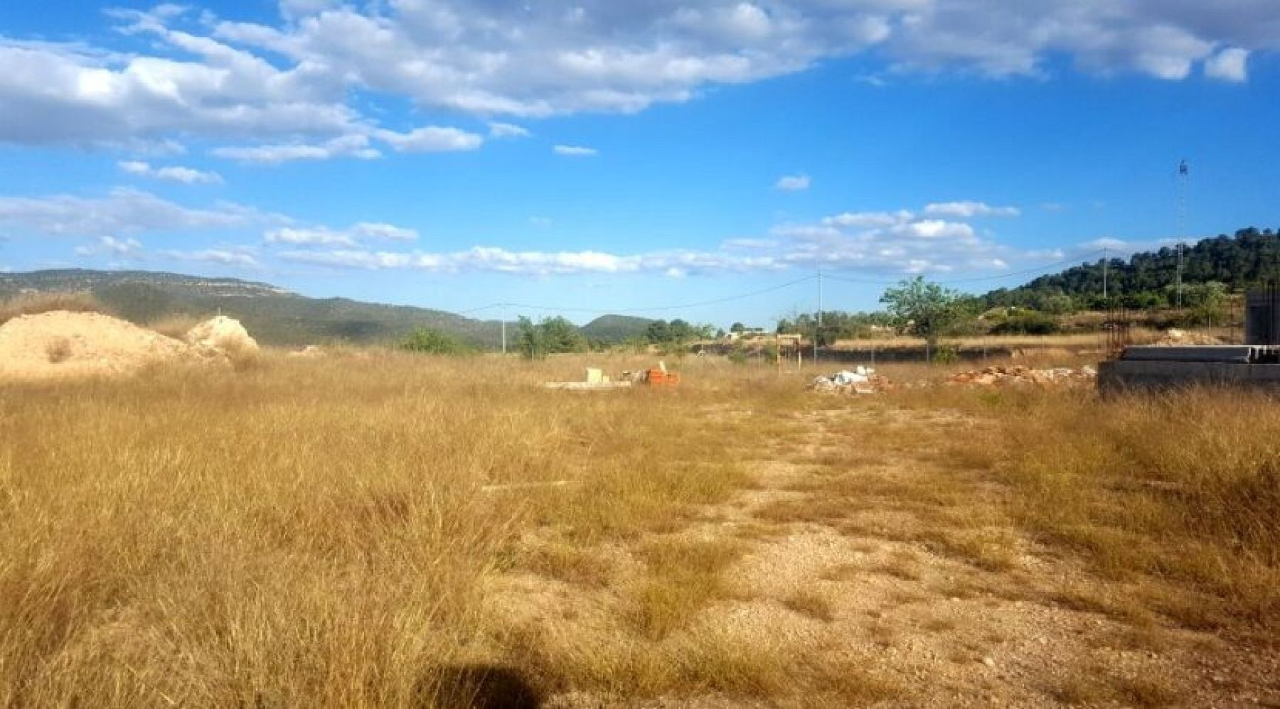 w_193337-1-830×460-83b92e Land In Monovar, Spain (11.000 M²)
