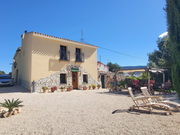 6-bedroom Country House In La Romaneta, Spain (310 M²)