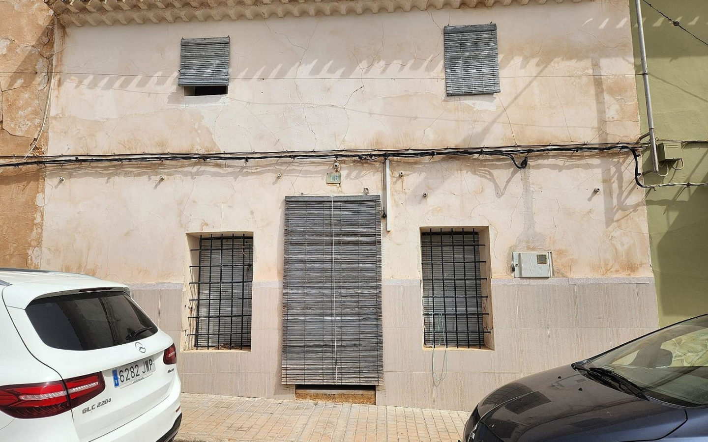 5-bedroom Townhouse In Yecla, Spain (173 M²)