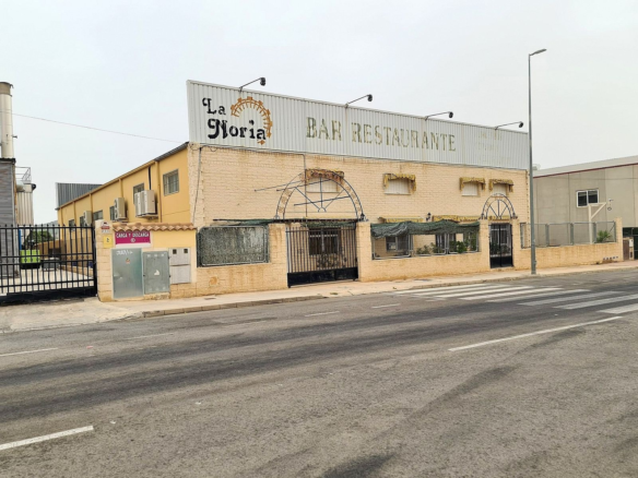 Commercial In Salinas, Spain (1.104 M²)
